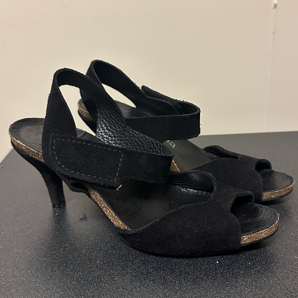 Pedro Garcia Willow Low Heel Sandal in Black Suede Leather Size 37 7 Classic